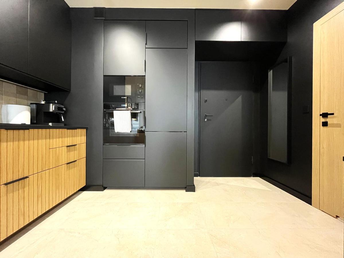 Wyszynskiego Apartment - Self Check-In 20H - Parking &Lift Breslavia Exterior foto