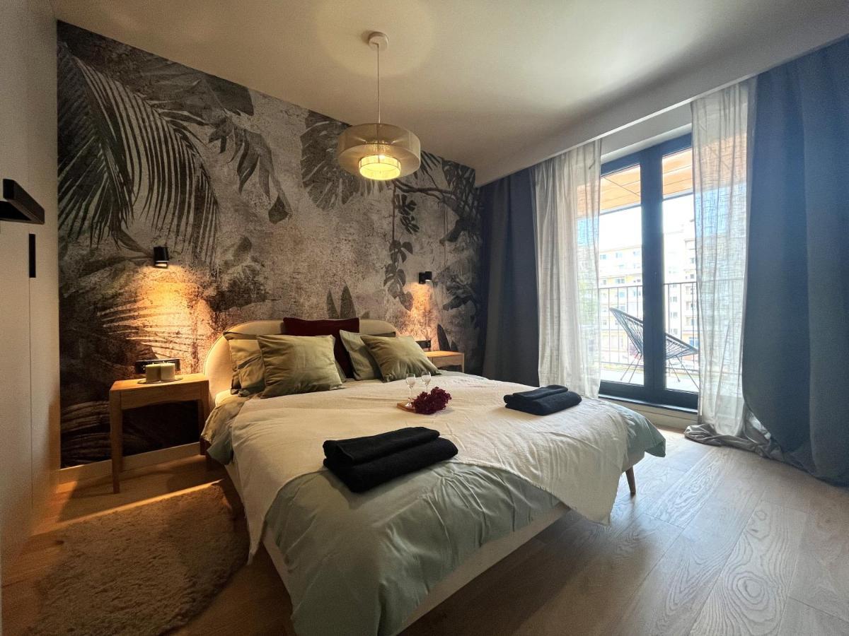 Wyszynskiego Apartment - Self Check-In 20H - Parking &Lift Breslavia Exterior foto